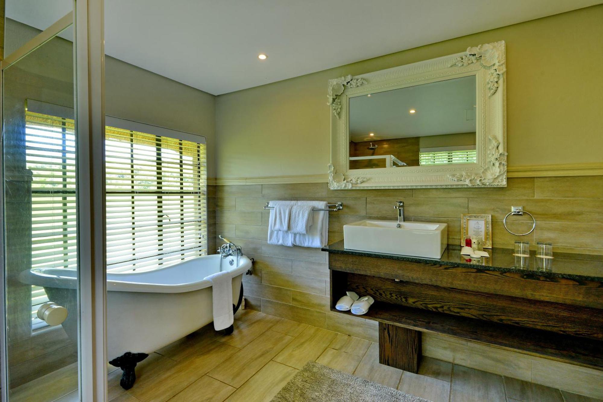 מגליסבורג African Hills Safari Lodge & Spa מראה חיצוני תמונה