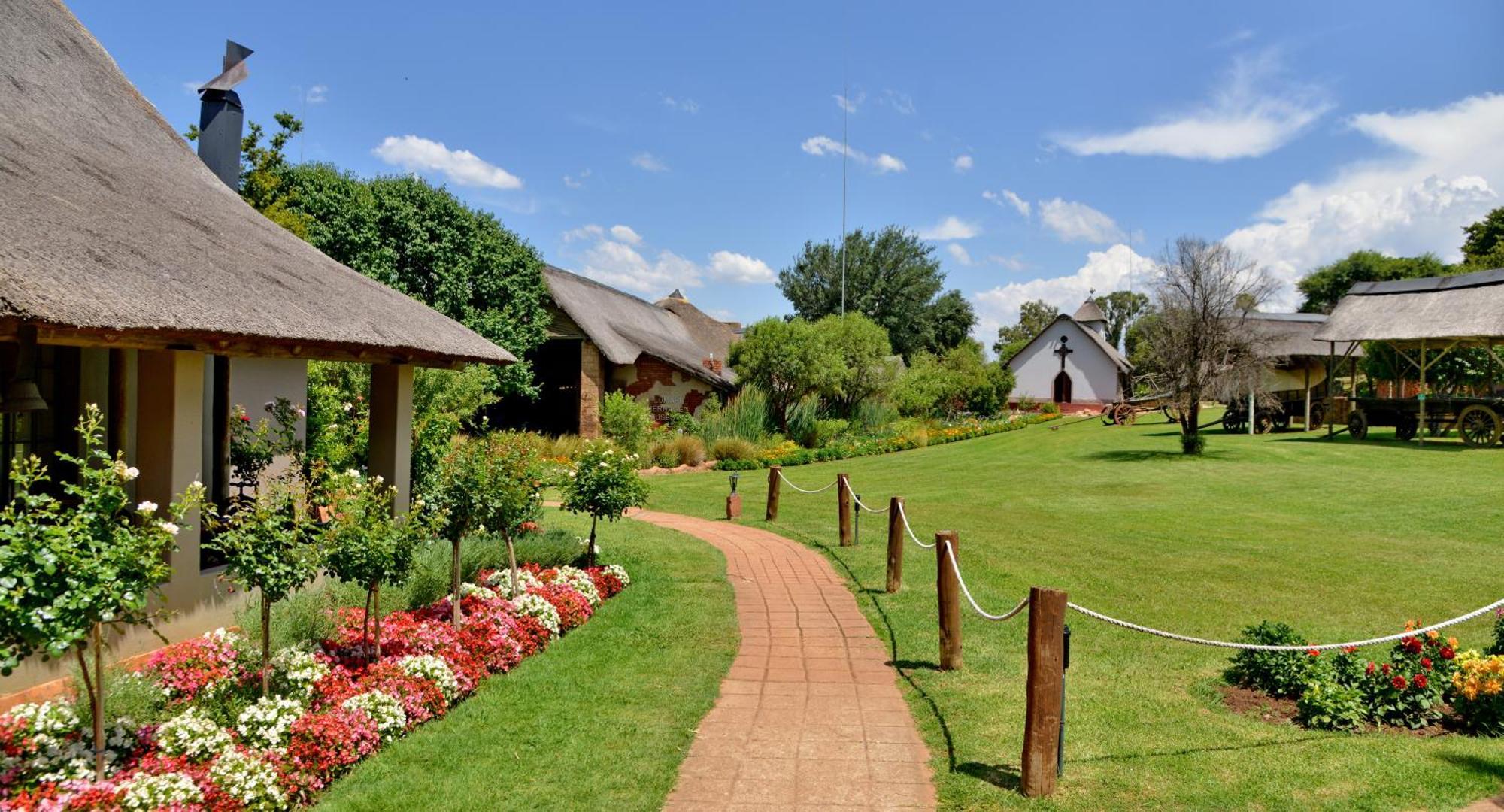 מגליסבורג African Hills Safari Lodge & Spa מראה חיצוני תמונה