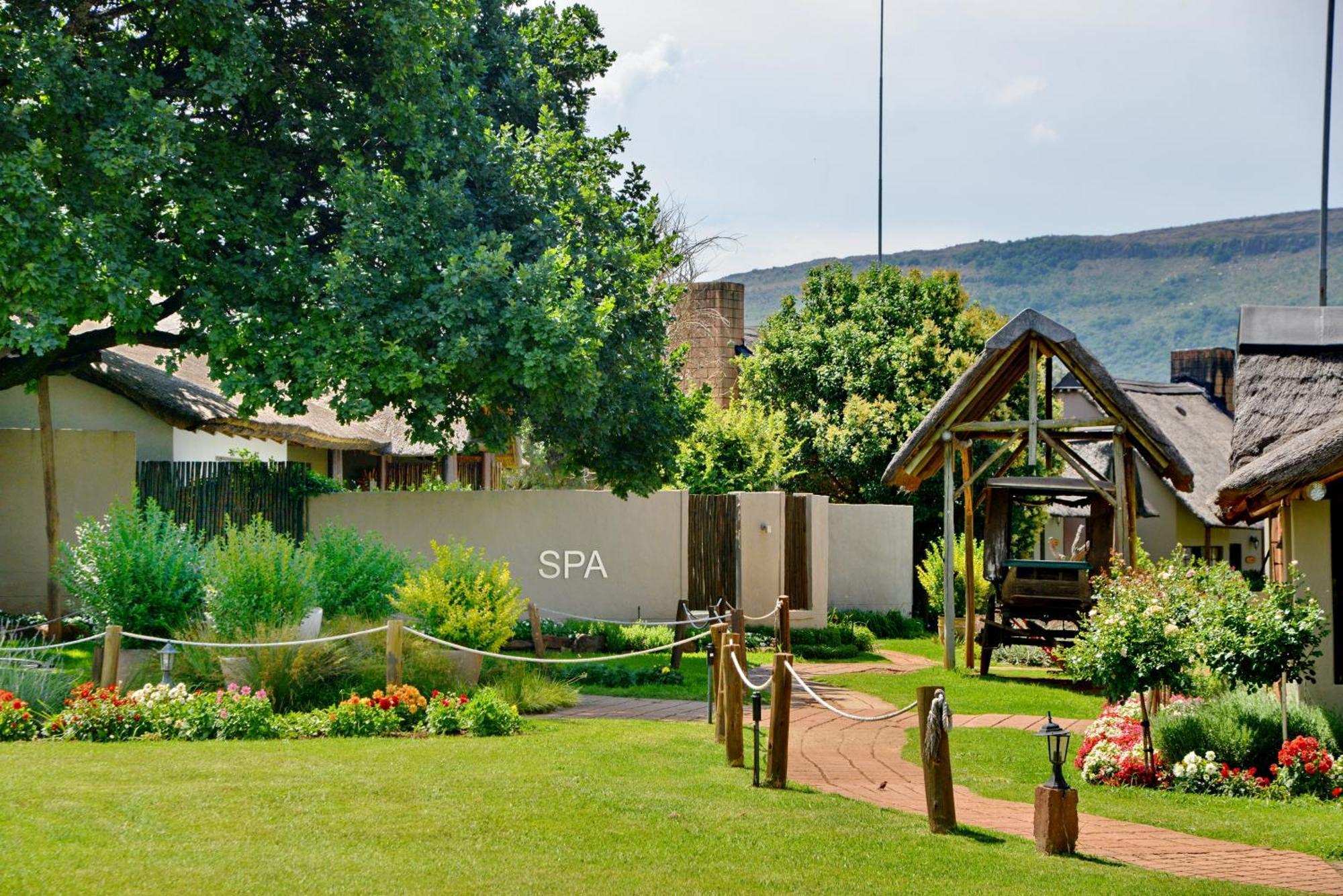 מגליסבורג African Hills Safari Lodge & Spa מראה חיצוני תמונה