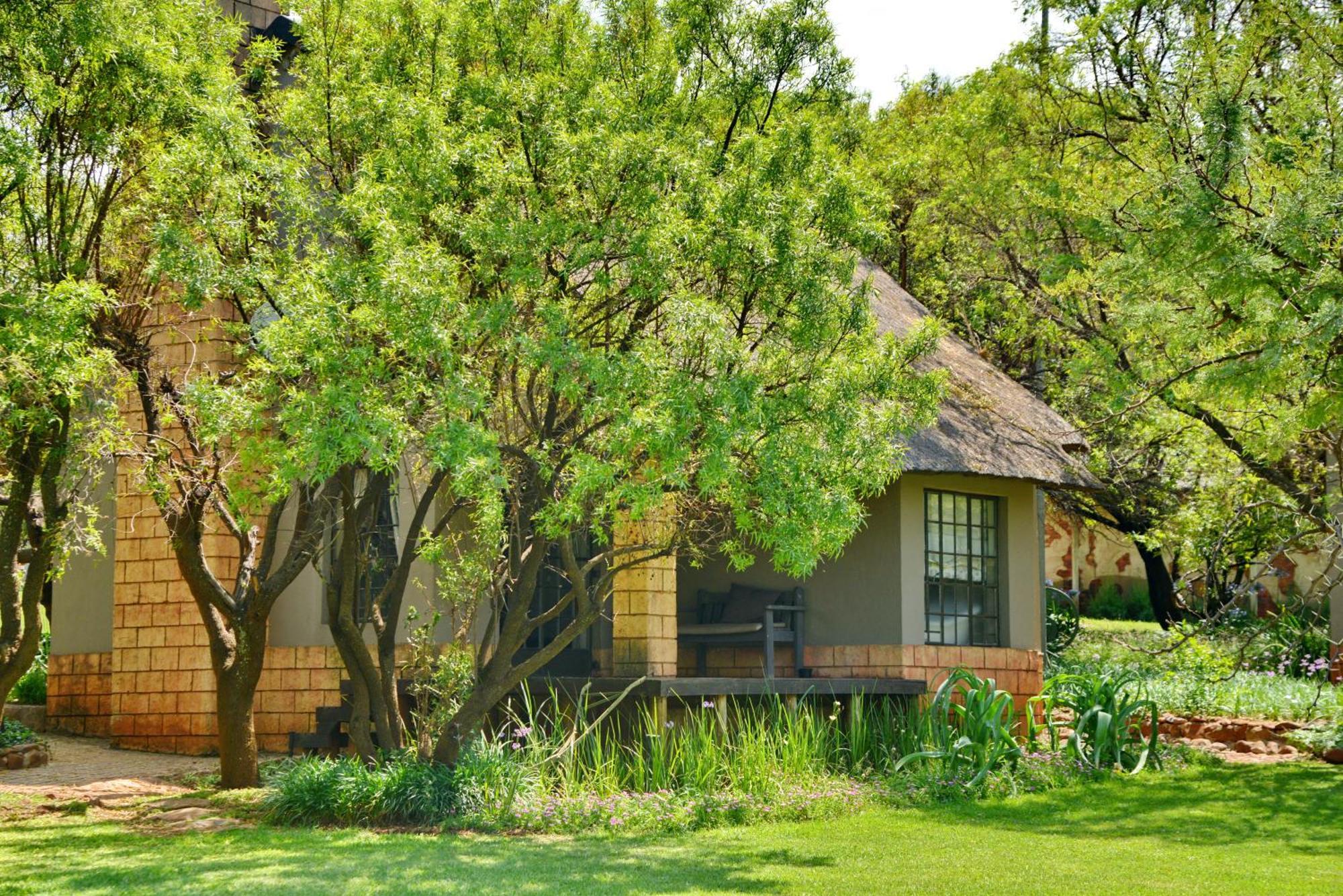 מגליסבורג African Hills Safari Lodge & Spa מראה חיצוני תמונה